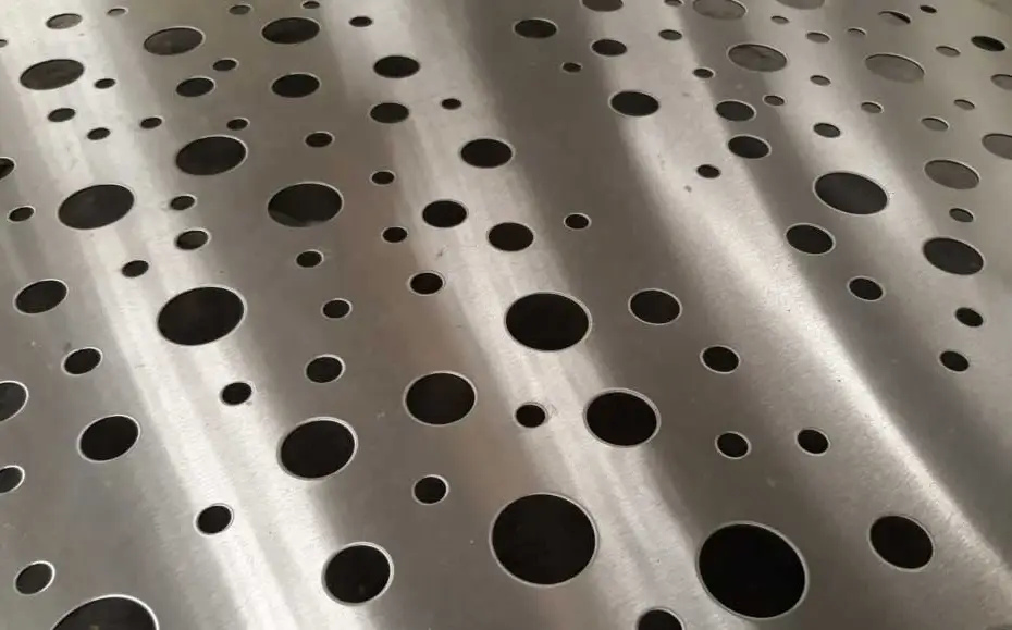 Perforación de planchas de acero